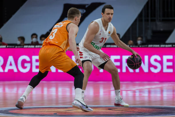 本场比赛中 本场比赛中