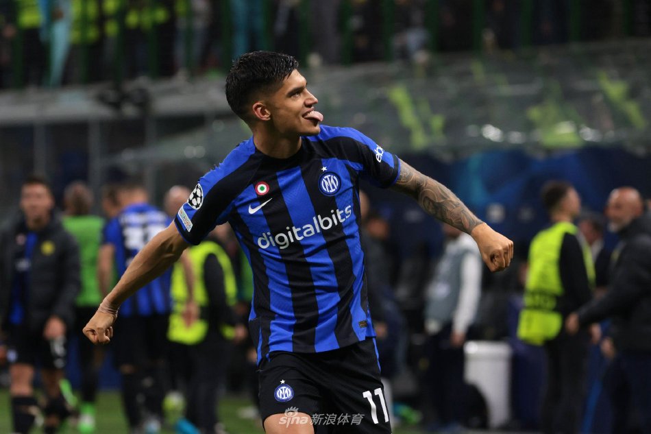 他的身高优 他的身高优